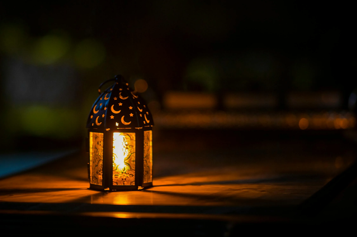 As Ramadan comes to a close, worship and Eid preparations shape the final nights. (Pexels)