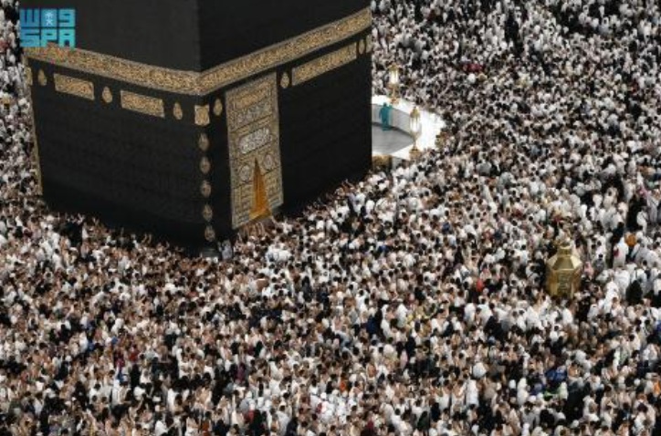 Worshippers pack out the Grand Mosque in Makkah. (SPA)