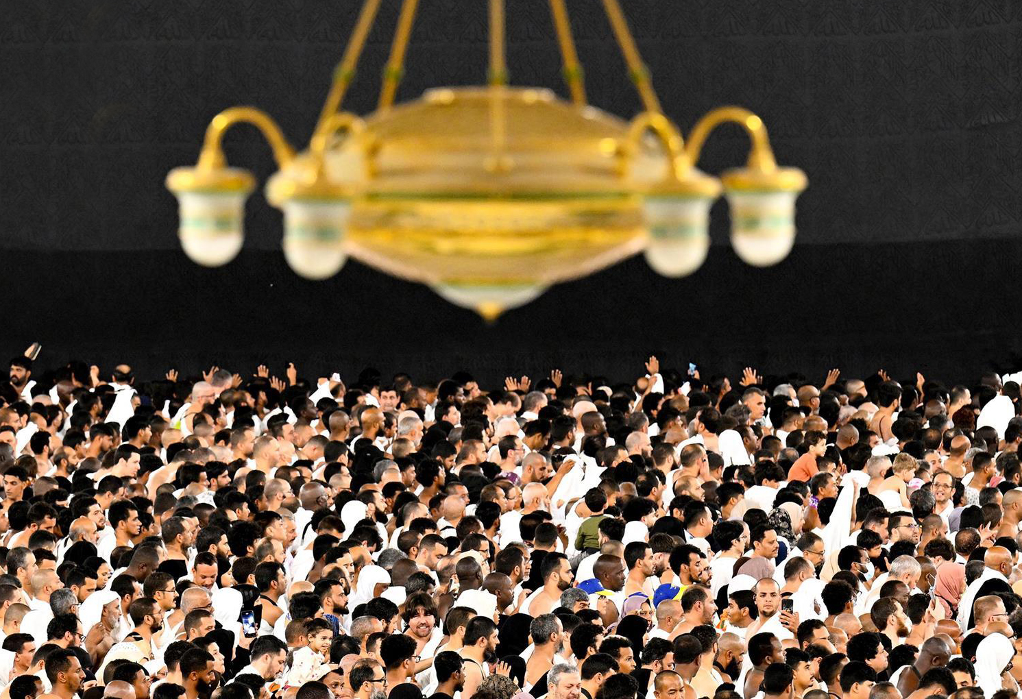 The fifth National Campaign for Charitable Work, has funded more than 3,000 Umrah trips. (SPA)