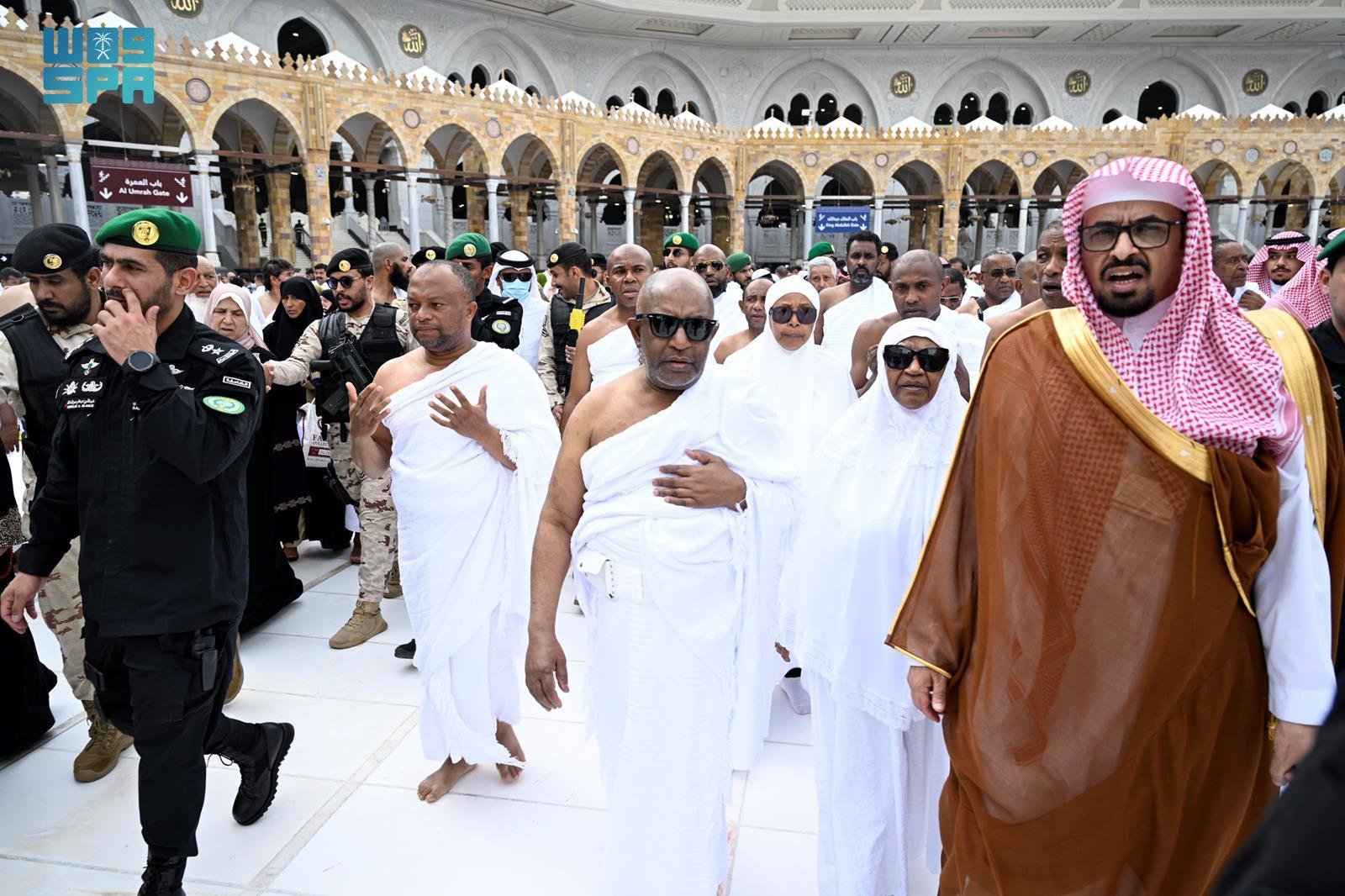 Comoros president performs Umrah