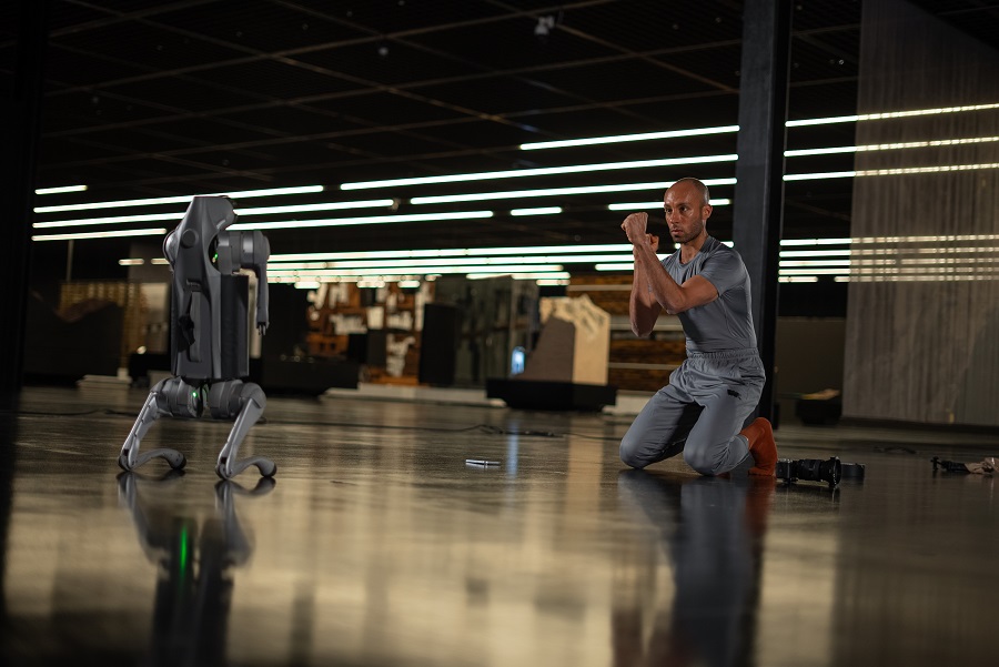 Saudi performance artist Bilal Allaf presented a piece featuring a dancing robot. (Supplied)