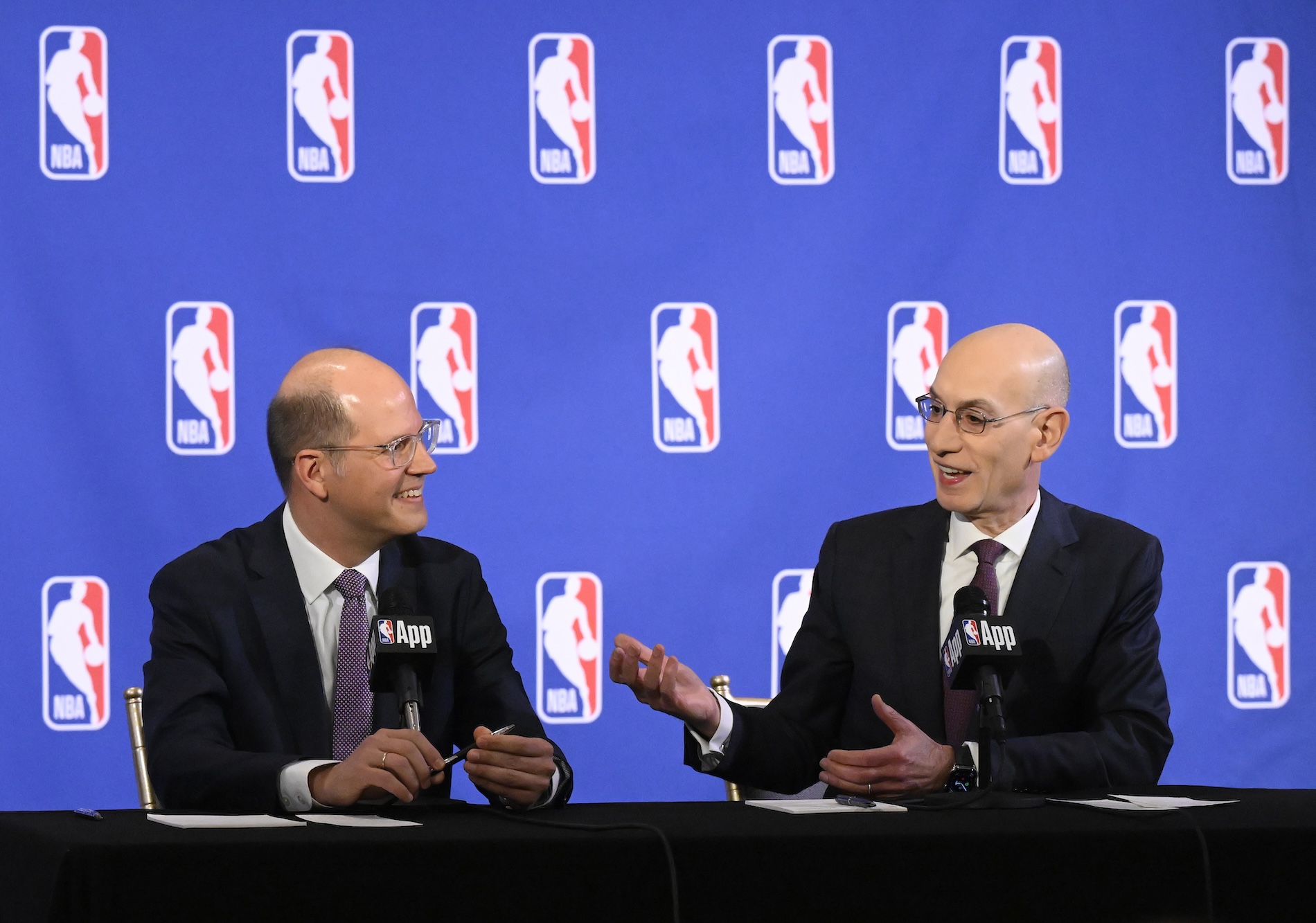 NBA Commissioner Adam Silver (right) addresses the media during a press conference with the Secretary General of FIBA Andreas Zagklis (David Dow/NBAE)