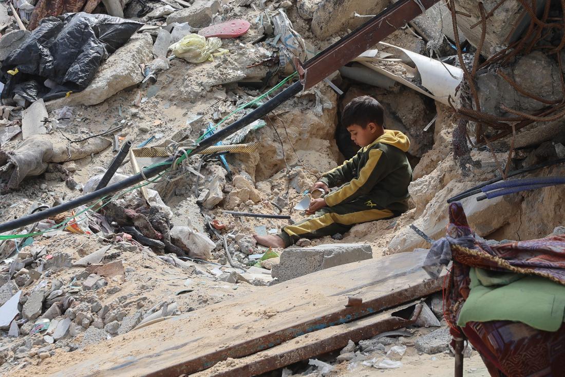 A senior Hamas official stated on Saturday that the group had approved a new ceasefire proposal put forward by mediators. (FILE/AFP)
