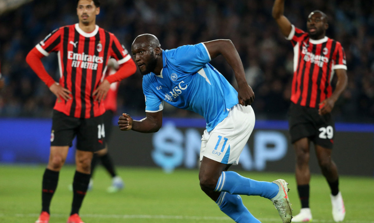 Napoli’s Belgian forward Romelu Lukaku (C) celebrates after scoring a goal during the Italian Serie A football match between Napoli and AC Milan at the Stadio Diego Armando Maradona in Naples on Sunday. (AFP)