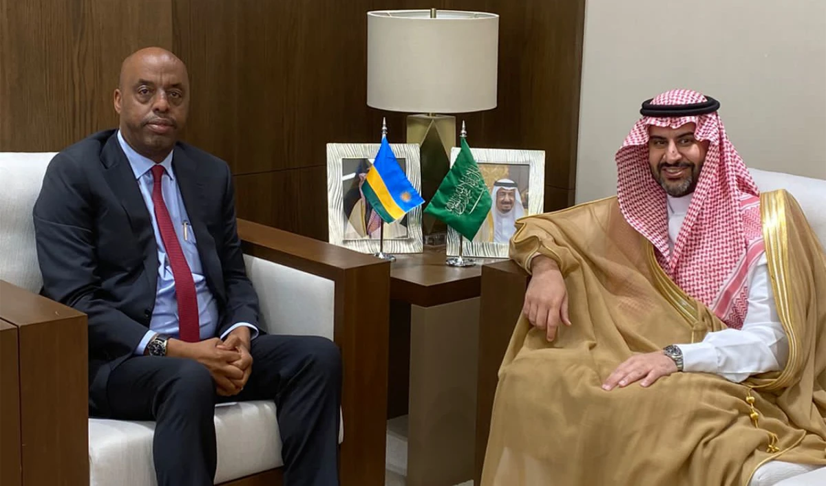 Mohammed Abdul Jabbar, acting governor of the Saudi General Authority of Foreign Trade, met with Rwanda's Ambassador to the Kingdome Segore Kayihura in Riyadh on Wednesday. (Supplied)