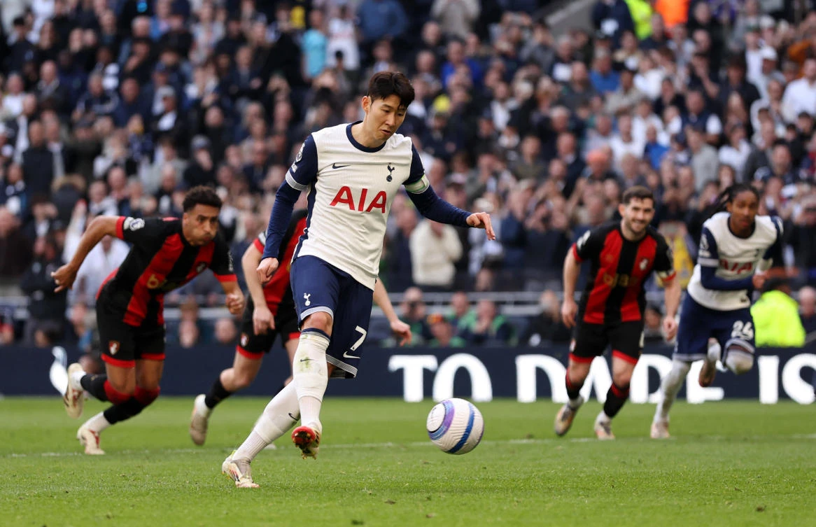 Son Heung-min must forget his troubles with struggling Tottenham as South Korea look to clinch a place at next year’s World Cup, his national team coach said Monday. (REUTERS)
