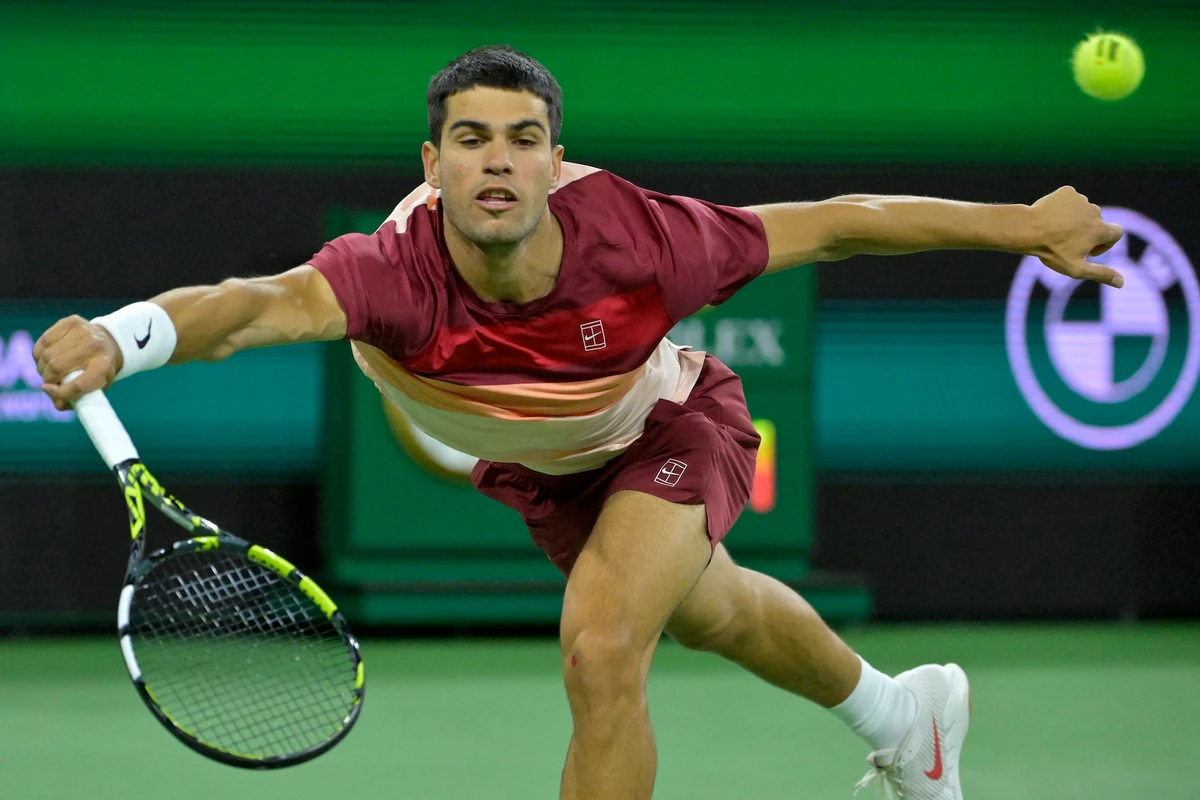 Alcaraz blows past Dimitrov into Indian Wells quarters, Keys battles through
