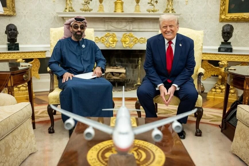 Sheikh Tahnoon bin Zayed Al Nahyan, Deputy Ruler of Abu Dhabi and National Security Adviser, met Wednesday with US President Donald Trump during a meeting at the White House. (WAM)