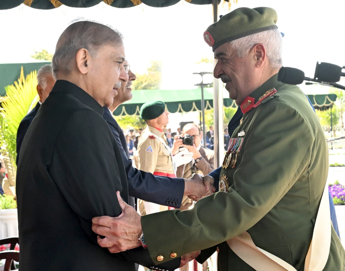 Sheikh Mohammed bin Isa Al-Khalifa, the commander of Bahrain’s National Guard, participated in the Pakistan Day celebrations held on Sunday in Islamabad. (BNA)