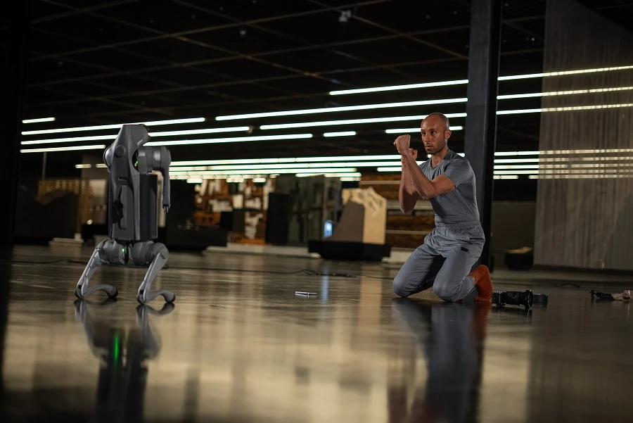 Saudi performance artist Bilal Allaf presented a piece featuring a dancing robot. (Supplied)