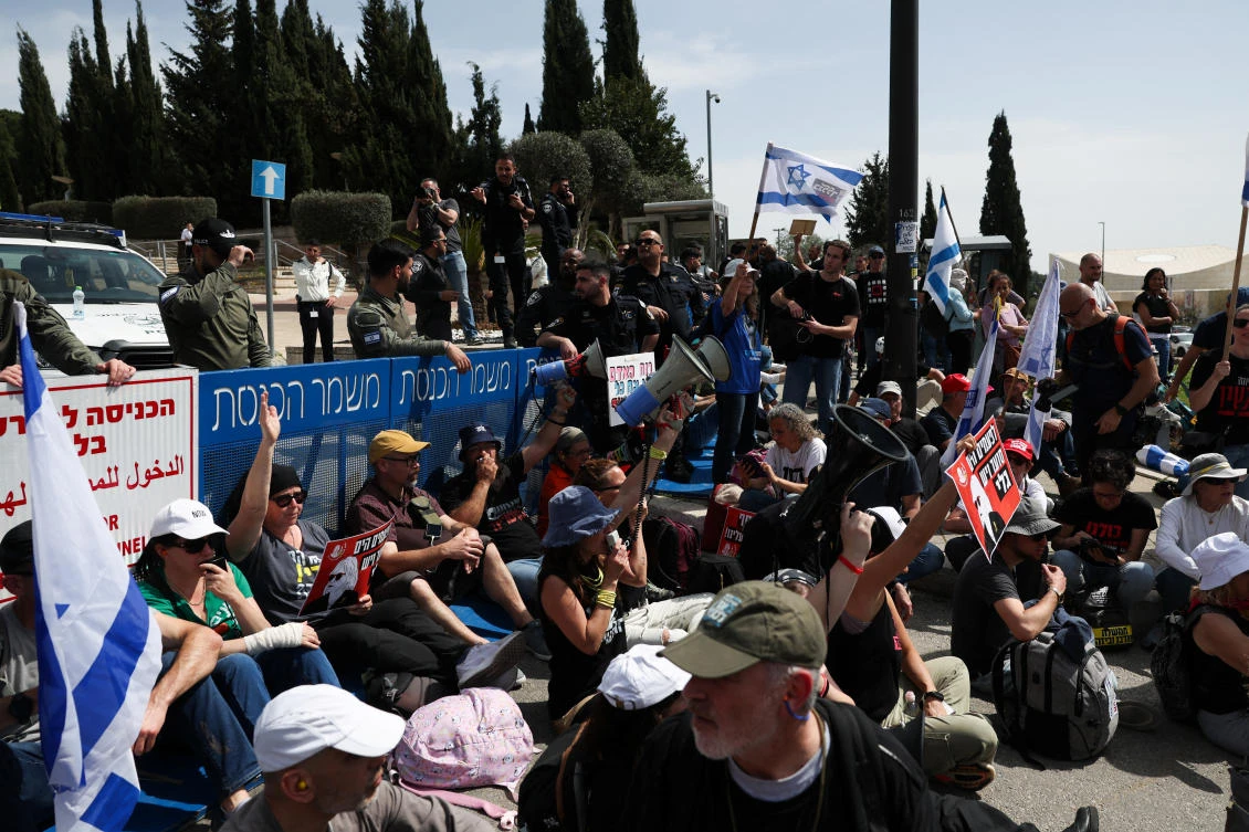 Demonstrators block the entrance to the Knesset, Israel Parliament, protesting against moves by the Israeli government to fire the Attorney General Gali Baharav Miara in Jerusalem March 25, 2025. (Reuters)