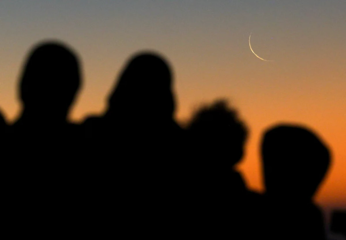 Supreme Court is calling on Muslims throughout Saudi Arabia to look out for the crescent moon of Shawwal on Saturday evening. (File/Reuters)