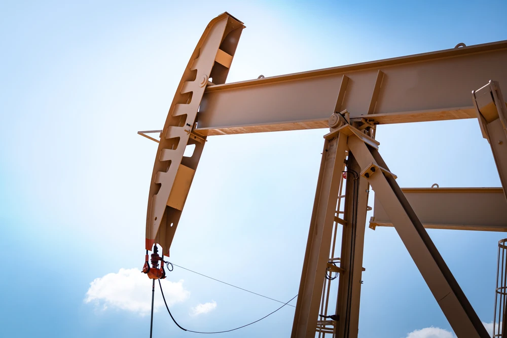 The more active June Brent crude futures climbed 11 cents, or 0.15 percent, to $72.87 a barrel by 2:25 p.m. Saudi time. Shutterstock