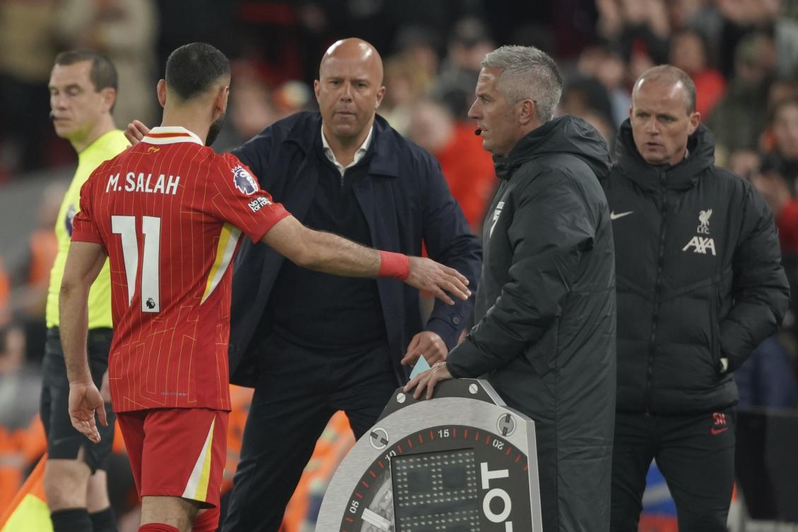 Liverpool’s Mohamed Salah is substituted by manager Arne Slot, during their English Premier League match against Everton at Anfield in Liverpool, Apr. 2, 2025. (AP)