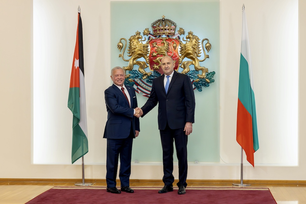 King Abdullah II of Jordan met with Bulgarian President Rumen Radev in Sofia on Thursday, where the two leaders discussed strengthening relations and addressing key challenges in the Middle East region. (Petra)