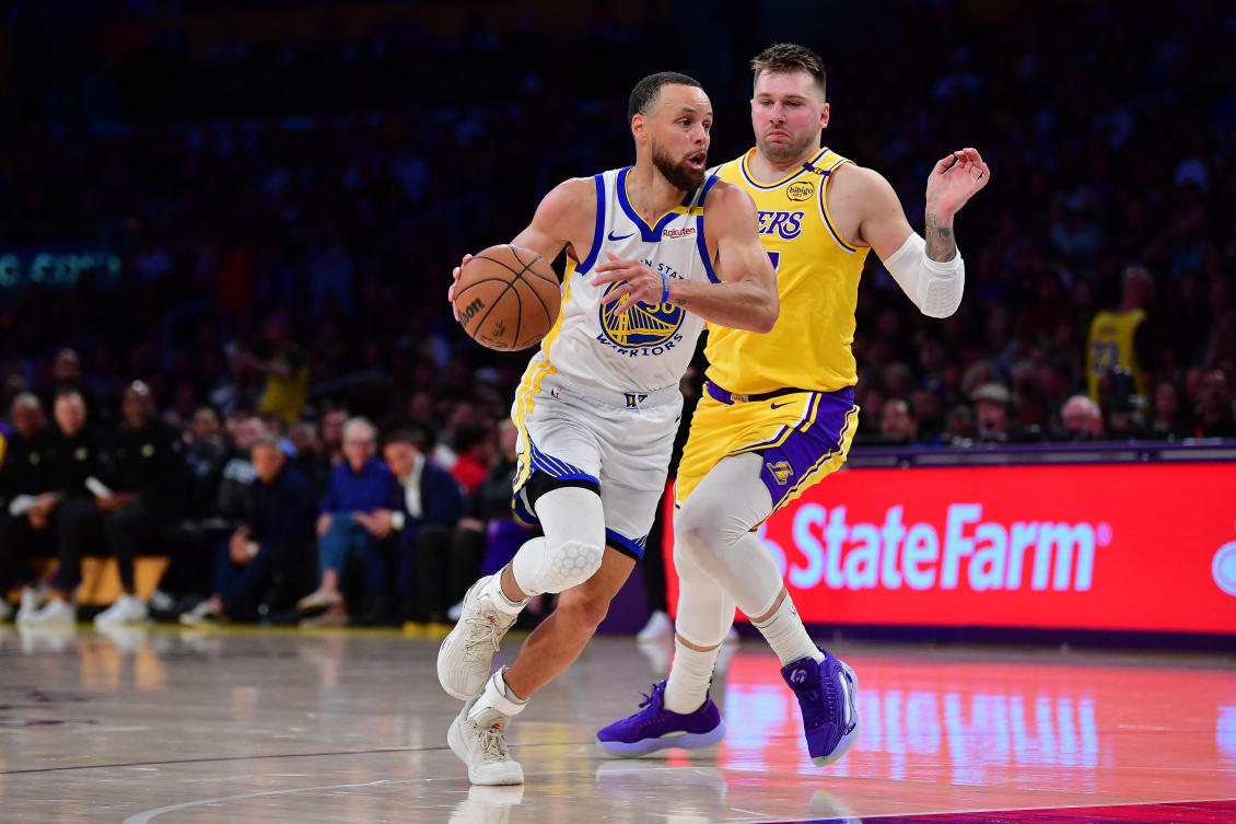 Stephen Curry scores 37 points as Warriors beat Lakers in potential first-round playoff preview
