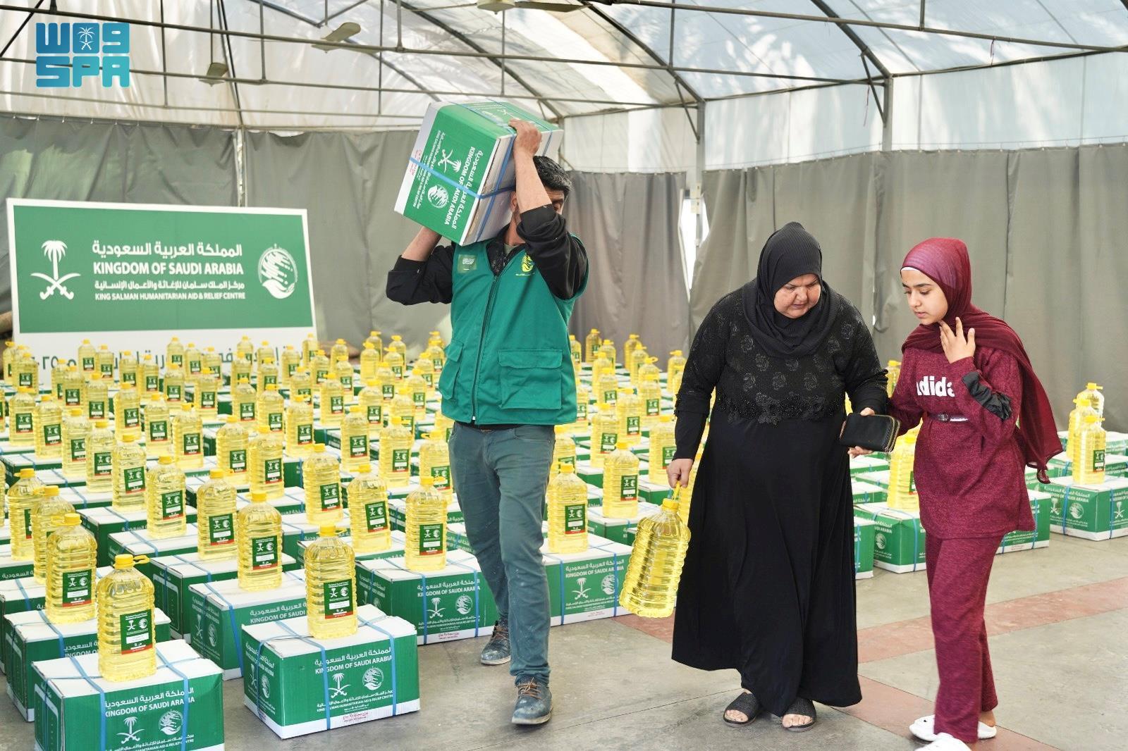 In northern Lebanon, 828 Syrian refugee families received food aid. (SPA)