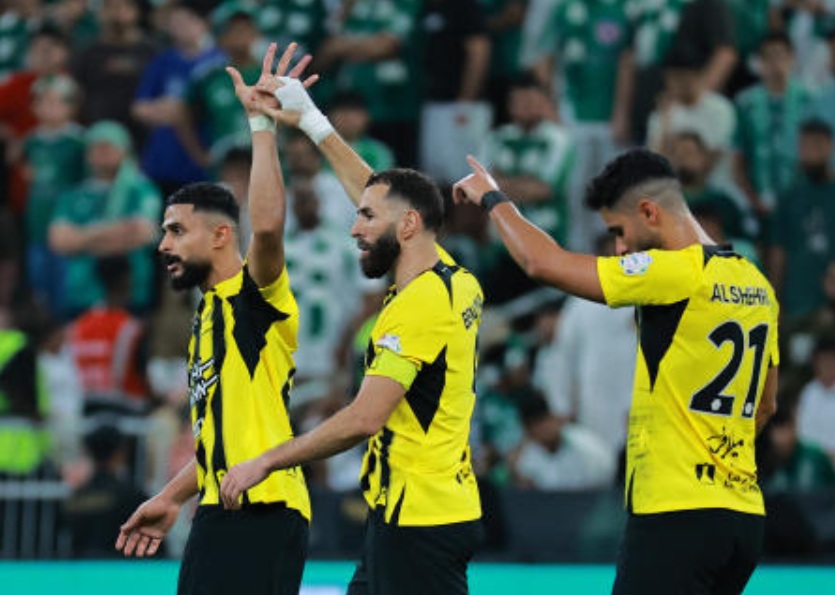 It was honors even in a thrilling Sea Derby on Saturday as Al-Ahli drew 2-2 with Al-Ittihad who twice came back to earn a precious point. (Reuters)