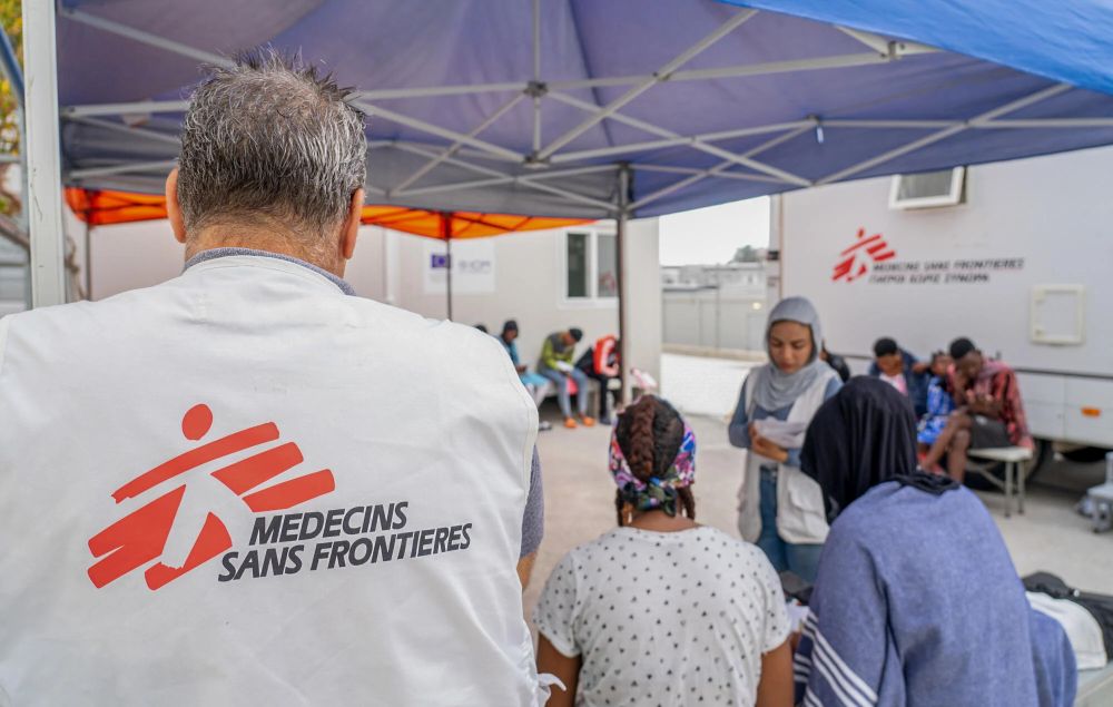 MSF has identified the first cases of malnourished children in a migrant camp on the Greek island of Samos. (X/@MSF)