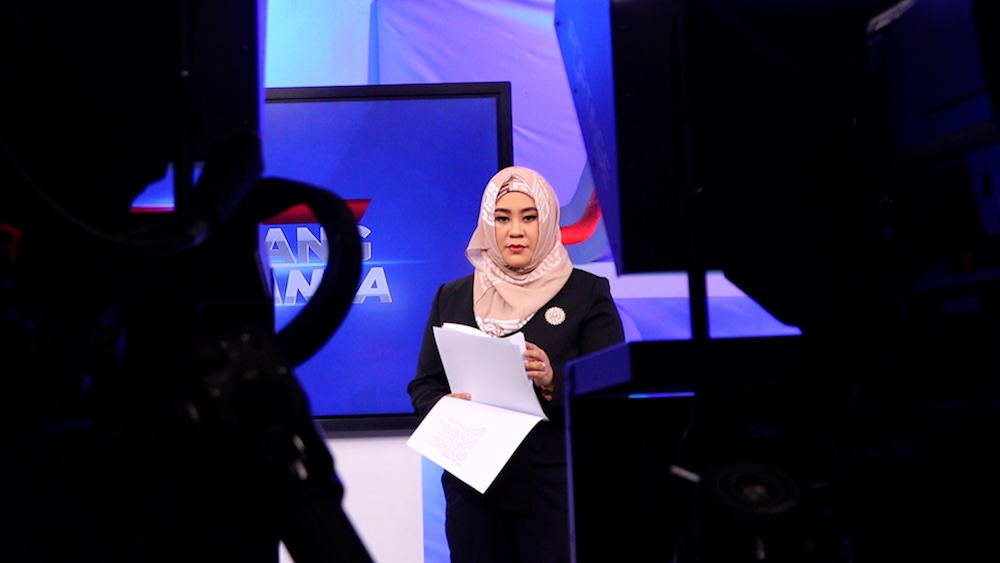 Philippines’ first hijabi anchor redefines Muslim representation, one newscast at a time