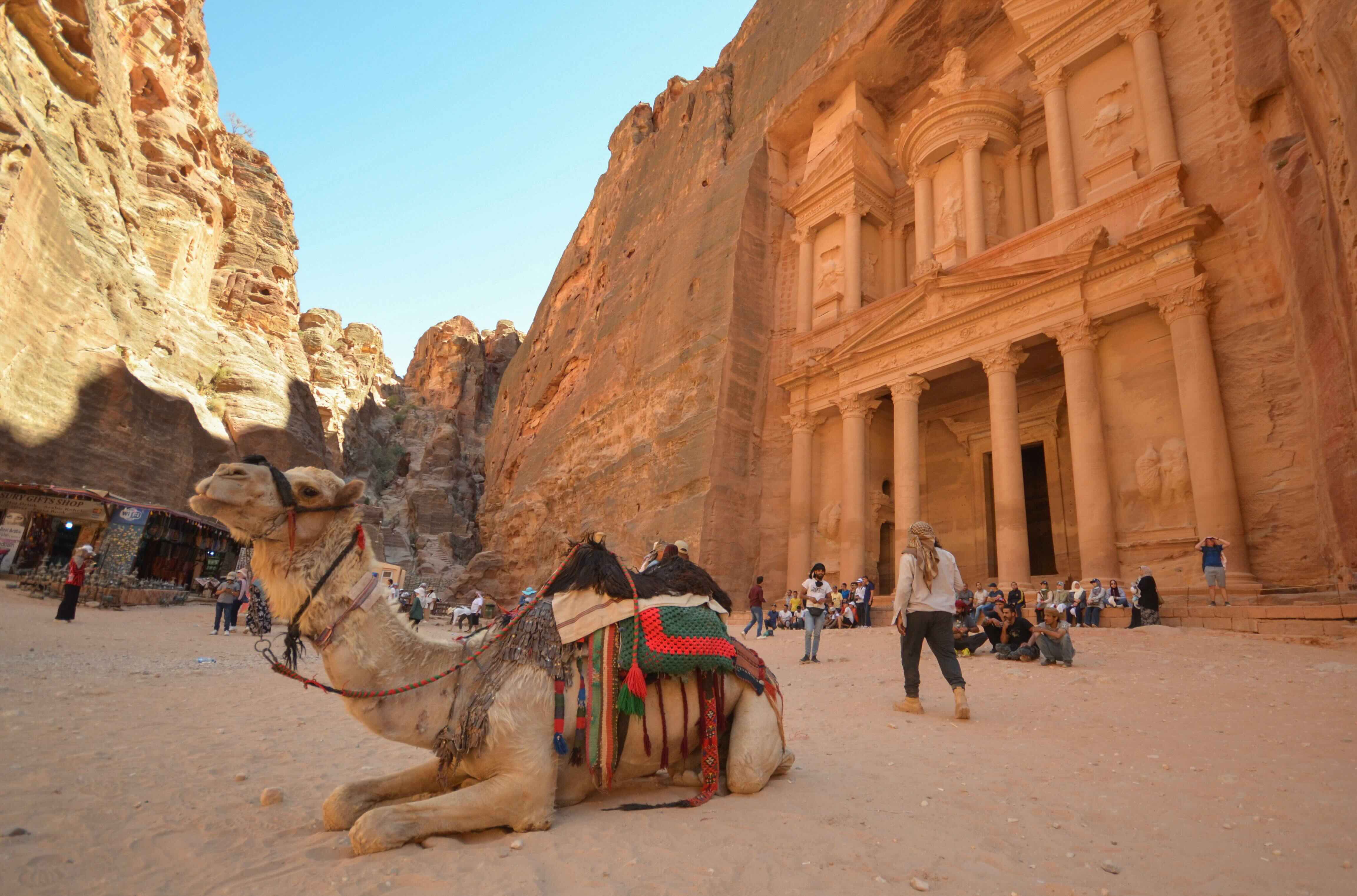Jordan’s foreign reserves surge 18.45% in March