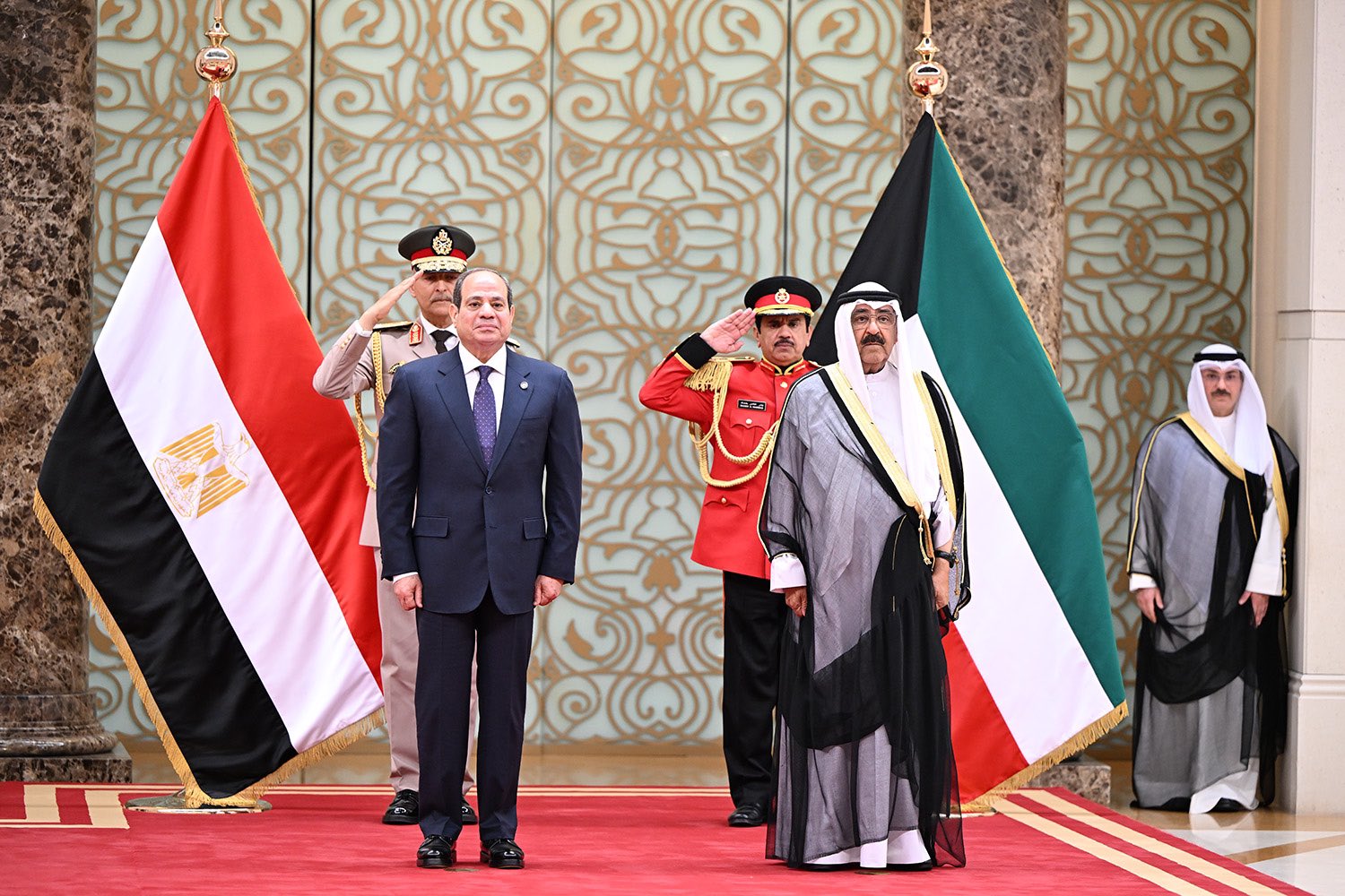 Egyptian President Abdel Fattah El-Sisi and Emir of Kuwait Sheikh Meshal Al-Ahmad Al-Jaber Al-Sabah. (KUNA)