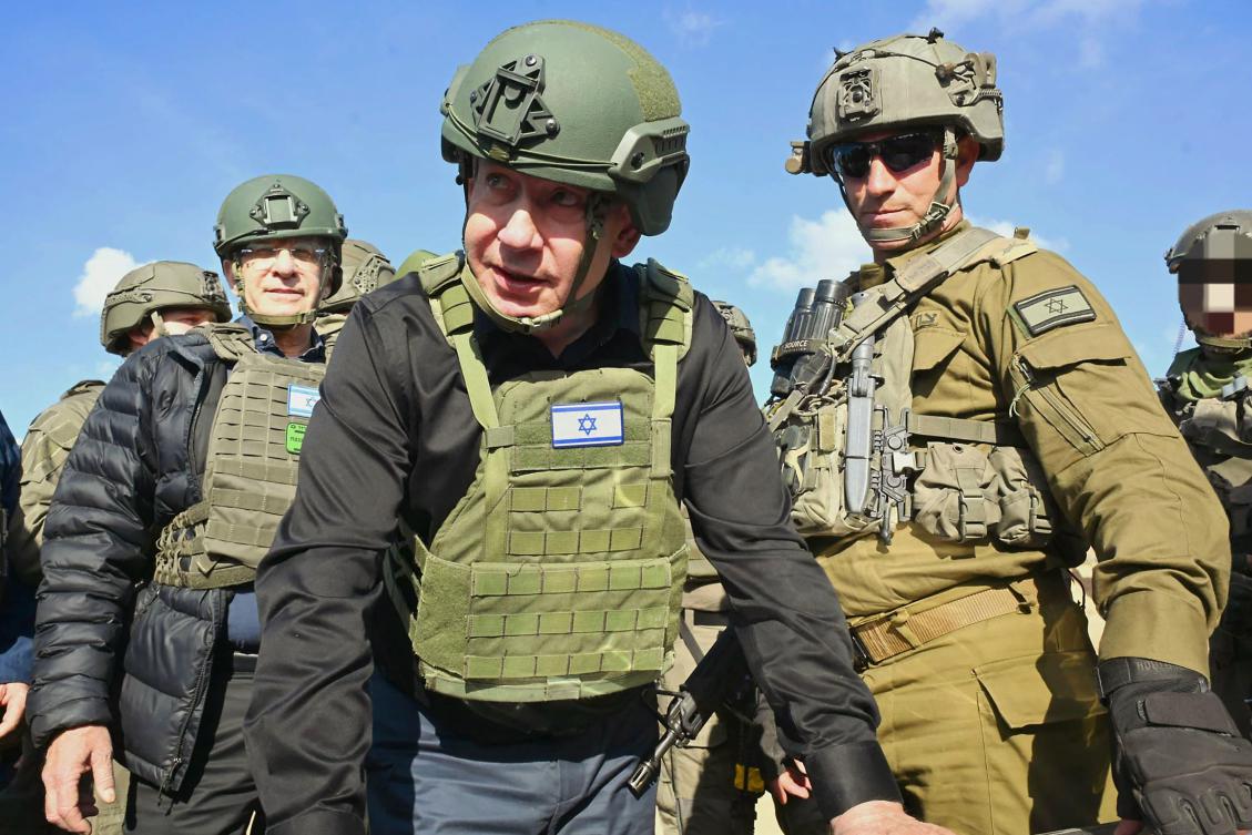 This handout picture released by the Israeli government press office (GPO) shows Israeli Prime Minister Benjamin Netanyahu (C) during a visit to the northern Gaza Strip, on April 15, 2025. (AFP)