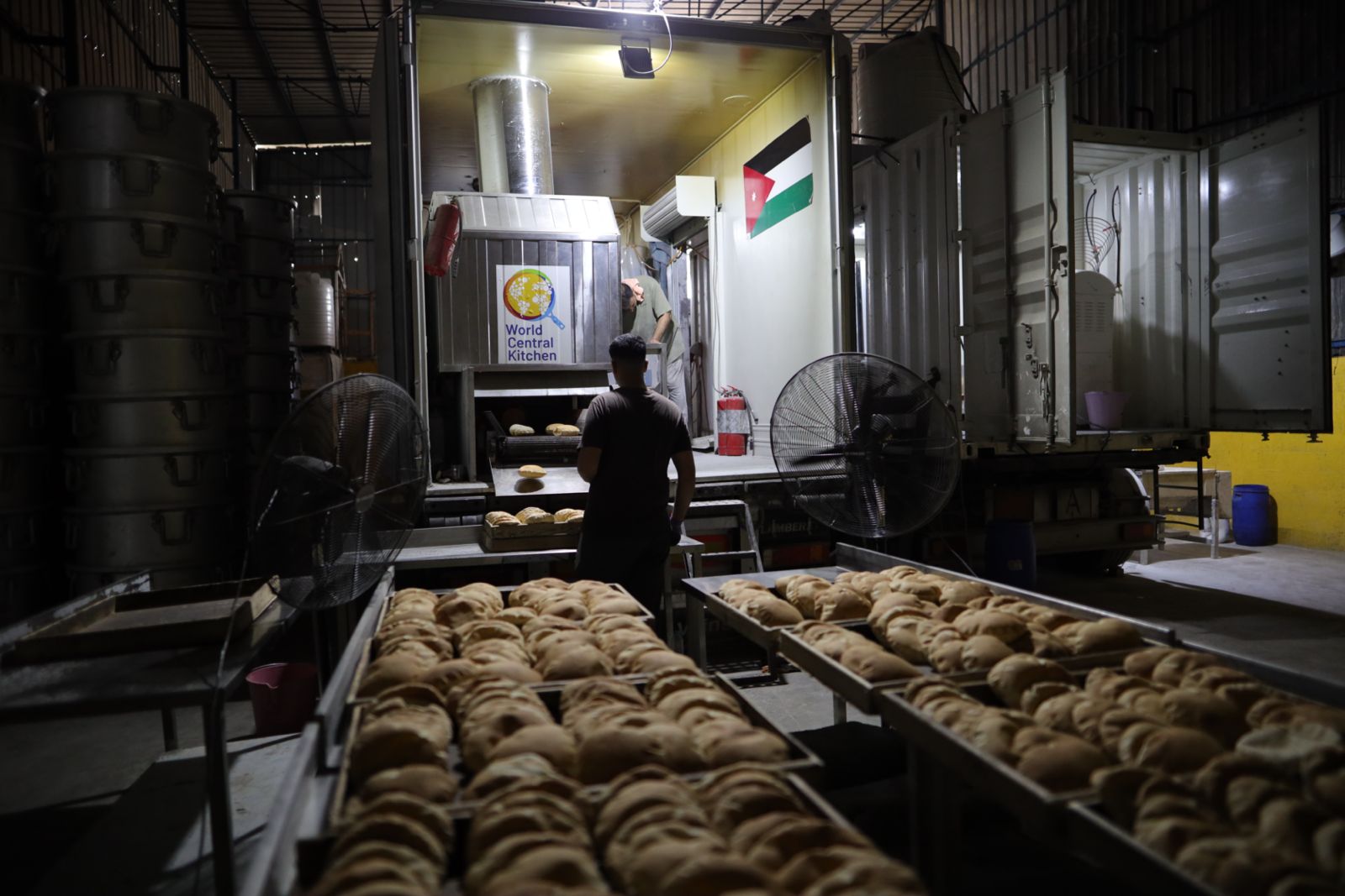 The Jordanian mobile bakery has teamed up with the World Central Kitchen to supply bread to the Palestinians in Gaza amid an acute flour shortage. (Petra)