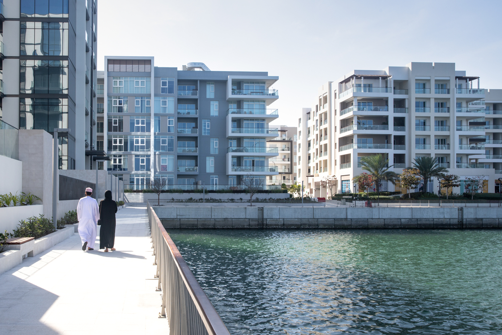 The value of sale contracts dropped 18.3 percent to 160.3 million rials, while the number of contracts declined 3.2 percent to 11,177, down from 11,543 in February 2024. Shutterstock