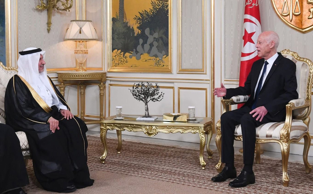 Tunisian President Kais Saied received KSrelief Supervisor General Dr. Abdullah Al-Rabeeah in Tunis. (SPA)