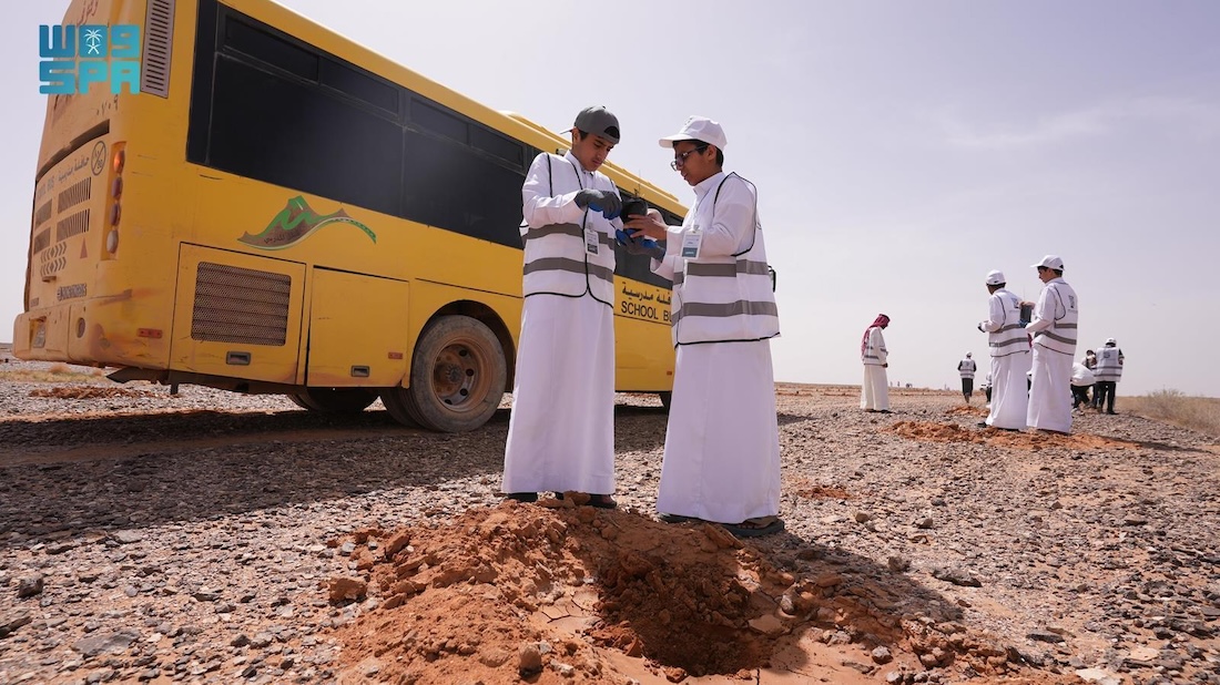 The King Salman bin Abdulaziz Royal Reserve Development Authority organized a volunteer trip for more than 550 students to plant more than 3,000 seedlings. (SPA)