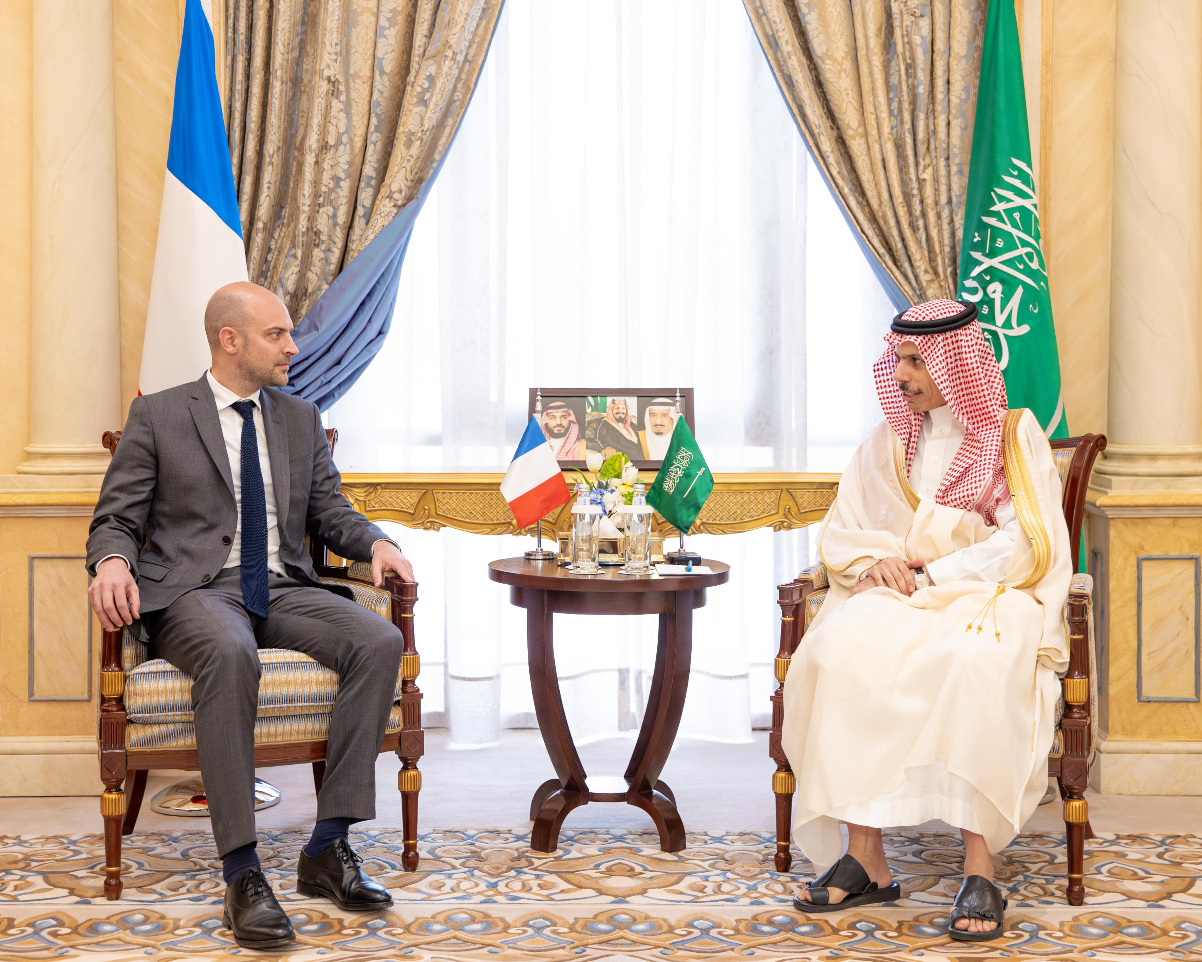 Saudi Foreign Minister Prince Faisal bin Farhan met with the French Minister of Europe and Foreign Affairs Jean-Noel Barrot in Riyadh on Thursday to discuss ties and regional developments. (SPA)