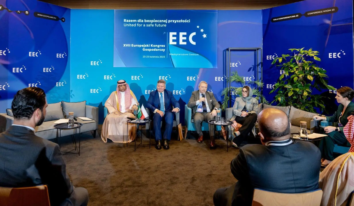 The delegation conducted meetings and workshops with several representatives from companies attending the congress to present investment opportunities in Saudi Arabia. (SPA)