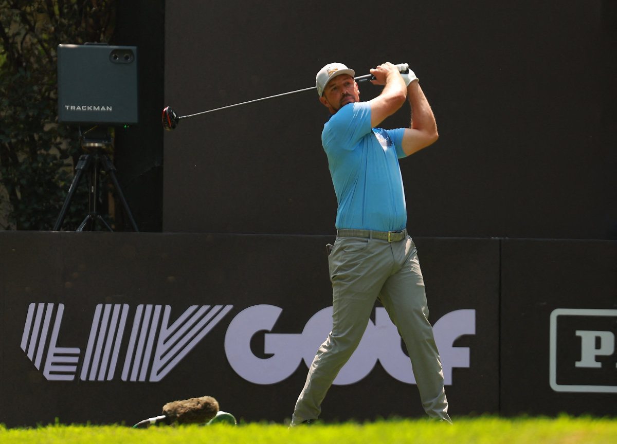 Bryson DeChambeau bombs his way to lead at LIV Golf Mexico City