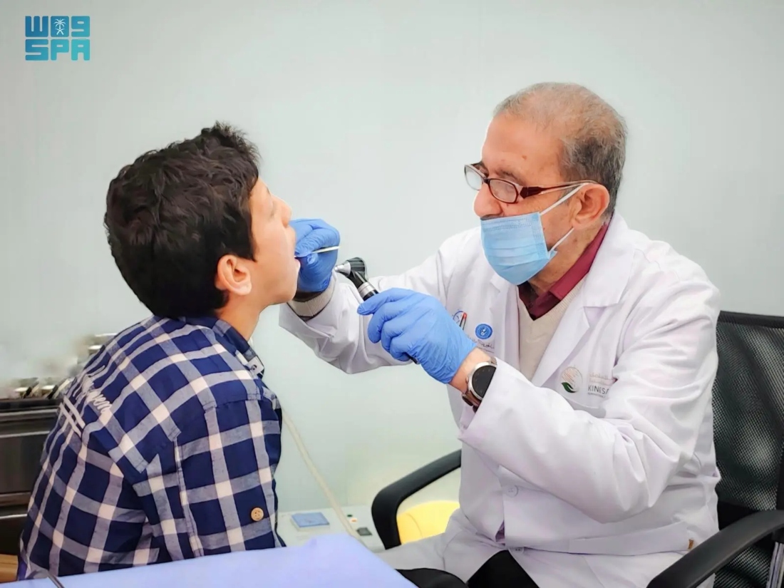 Thousands seen in Zaatari refugee camp for Syrians in Jordan by KSrelief healthcare volunteers. (SPA)