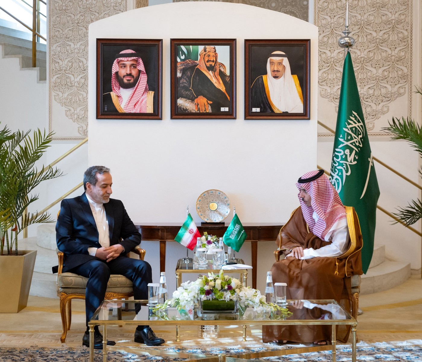 A handout picture provided by the Saudi Foreign Ministry shows Saudi Foreign Minister Prince Faisal bin Farhan (R) meeting with Iranian Foreign Minister Abbas Araghchi in Riyadh October 9, 2024. (AFP)