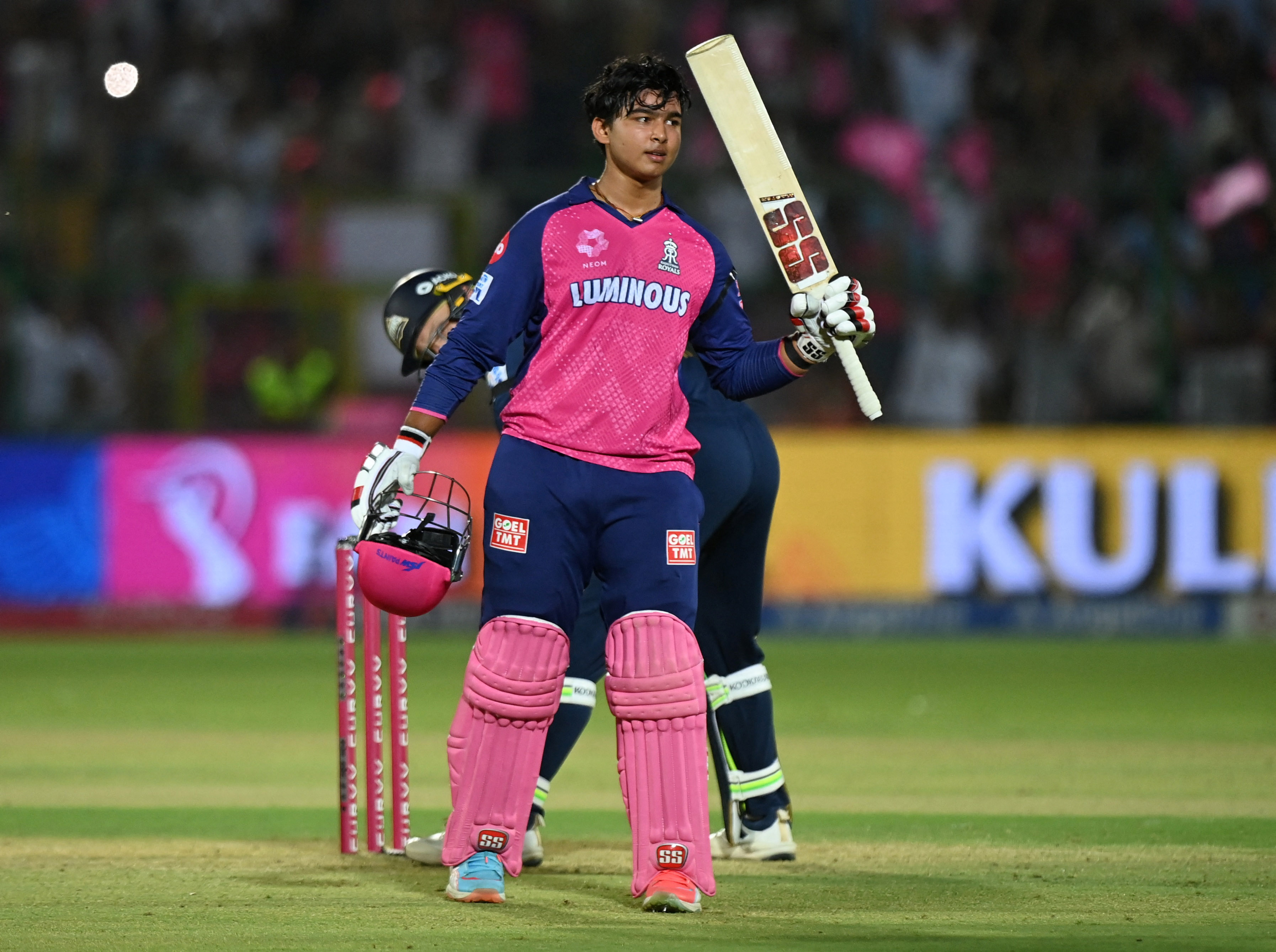 The Indian Premier League’s new rule requiring bat checks before batsmen take guard has sparked mixed reactions among players. (Reuters)
