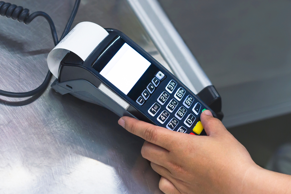 Saudi POS spending hits $3bn, fueled by jewelry sales