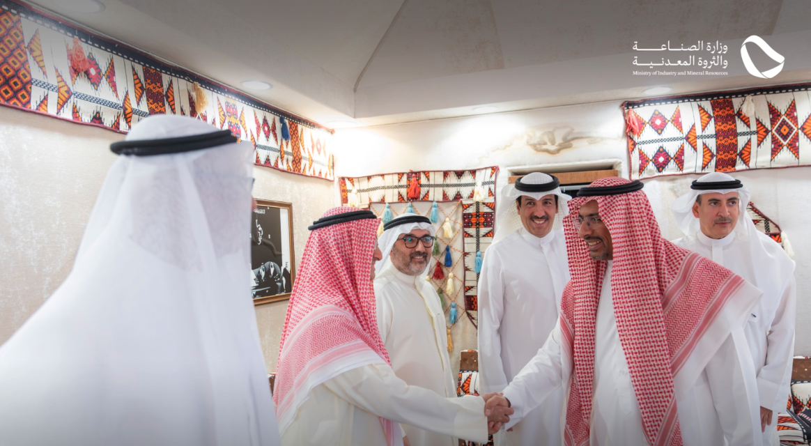 Bandar Alkhorayef meeting with Kuwaiti businessmen. X/@mimgov