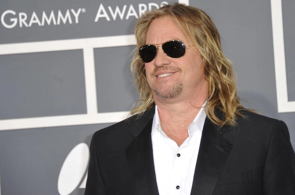 Val Kilmer arrives at the Staples Center for the 54th Grammy Awards in Los Angeles, California, Feb. 12, 2012. (AFP)