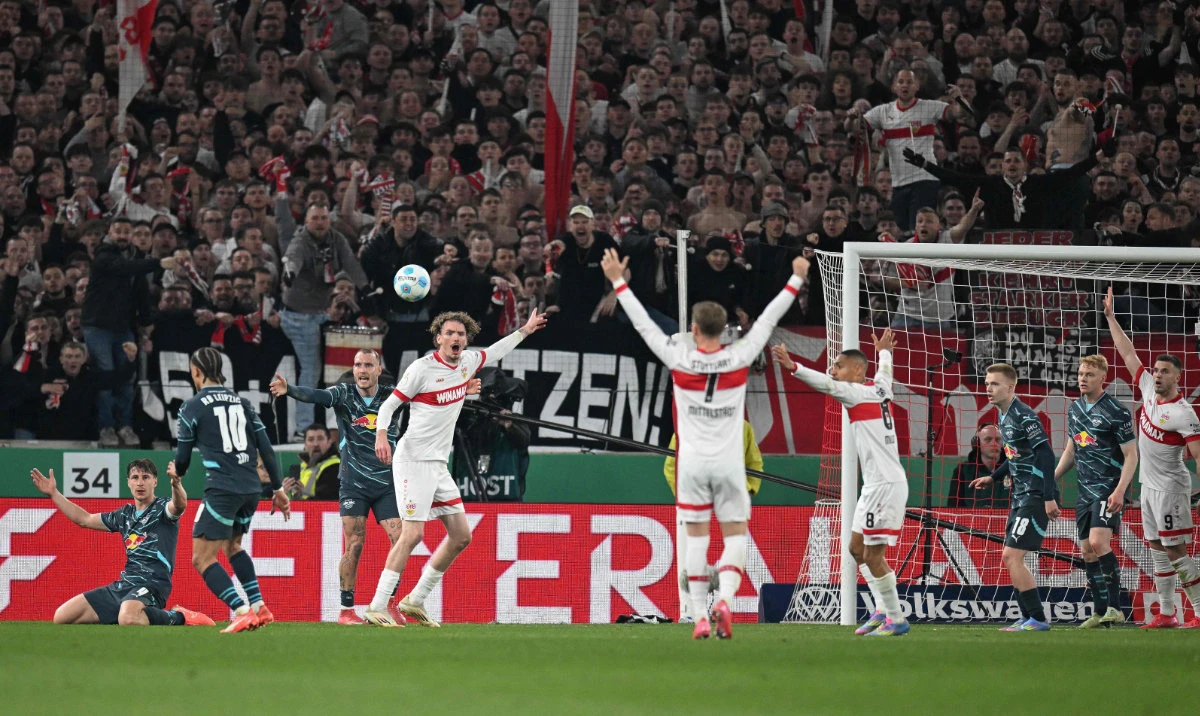 Players react during the VAR check for the 3-1 goal during the German Cup (DFB Pokal) semi-final football match between VfB Stuttgart and RB Leipzig in Stuttgart, southwestern Germany on April 2, 2025. (AFP)