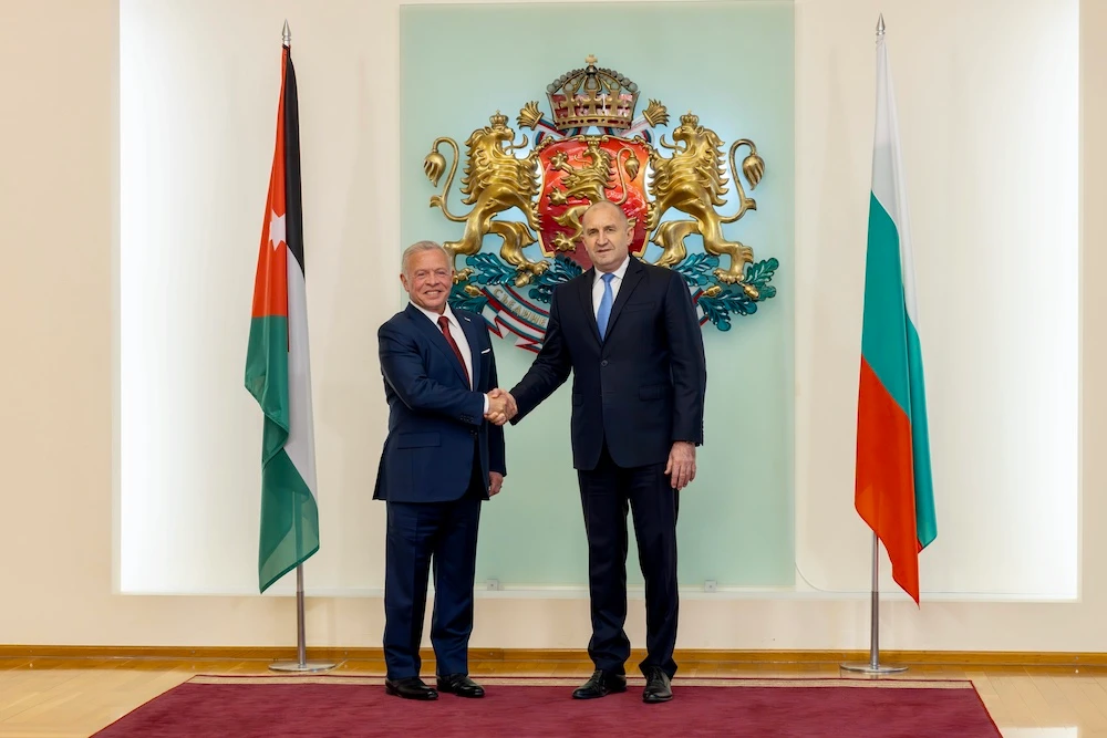 King Abdullah II of Jordan met with Bulgarian President Rumen Radev in Sofia on Thursday, where the two leaders discussed strengthening relations and addressing key challenges in the Middle East region. (Petra)