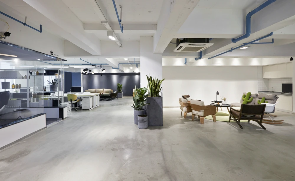The global office spaces market is projected to hit $4.9 trillion by 2032. Shutterstock