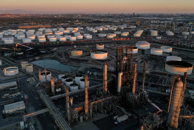 Saudi Aramco cuts oil prices to Asia to four-month low