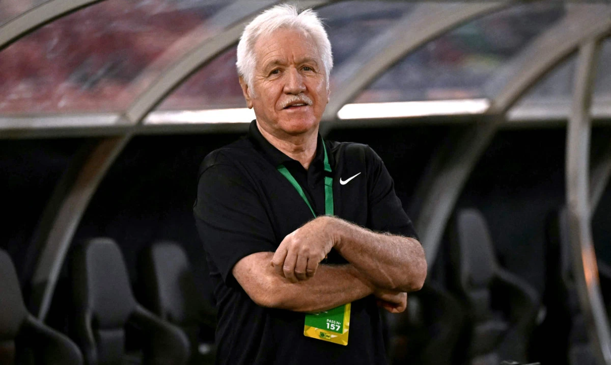 Australia’s head coach Tom Sermanni before the start of the women’s international friendly football match between Australia and South Korea. (AFP)