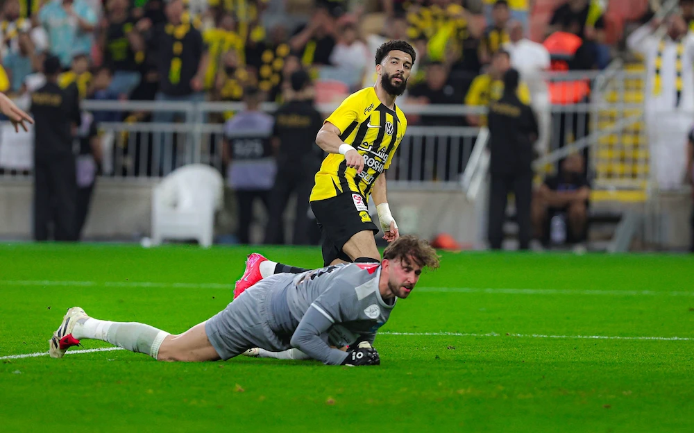 Al-Ittihad defeated Al-Orubah 2-0 on Thursday to move eight points clear of Al-Hilal at the top of the Saudi Pro League. (X/@ittihad_en)