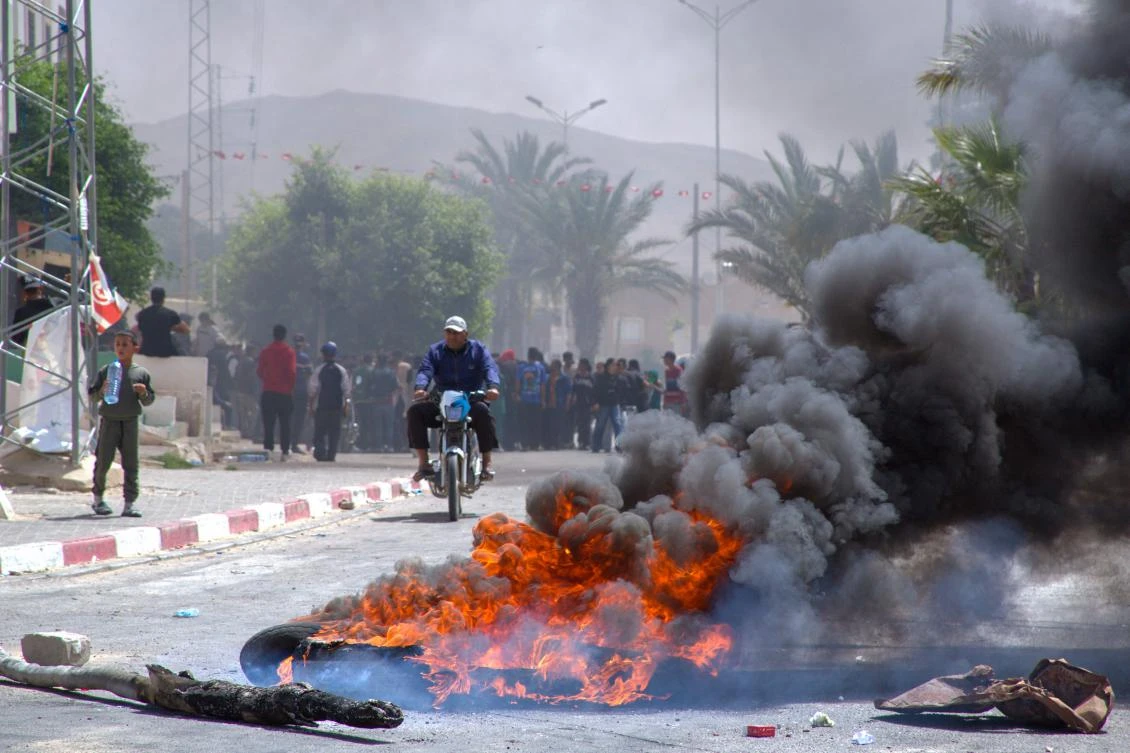 Hundreds of Tunisians protested in the small central town of Mazouna on Apr. 15, after a school wall collapse killed three high school students in the town. (AFP)
