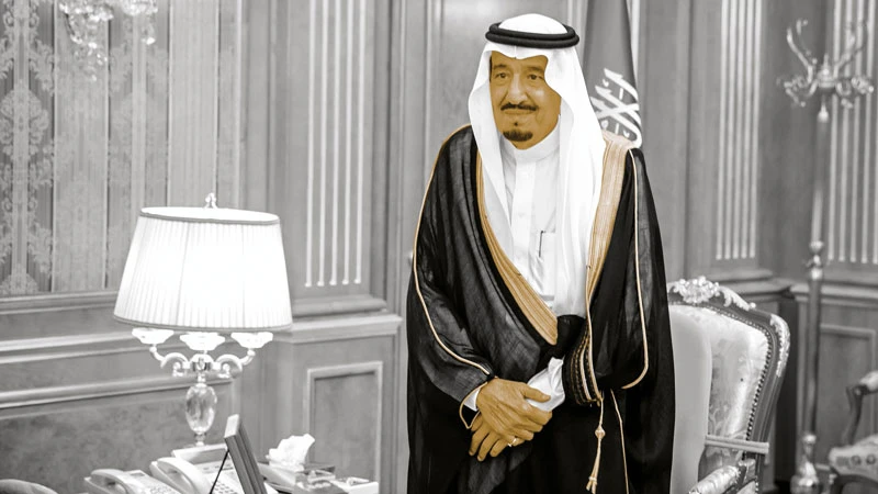 Saudi King Salman bin Abdulaziz Al Saud awaits the arrival of then German foreign minister Frank-Walter Steinmeier at the royal palace in Riyadh, Saudi Arabia, 19 October 2015. Getty Images