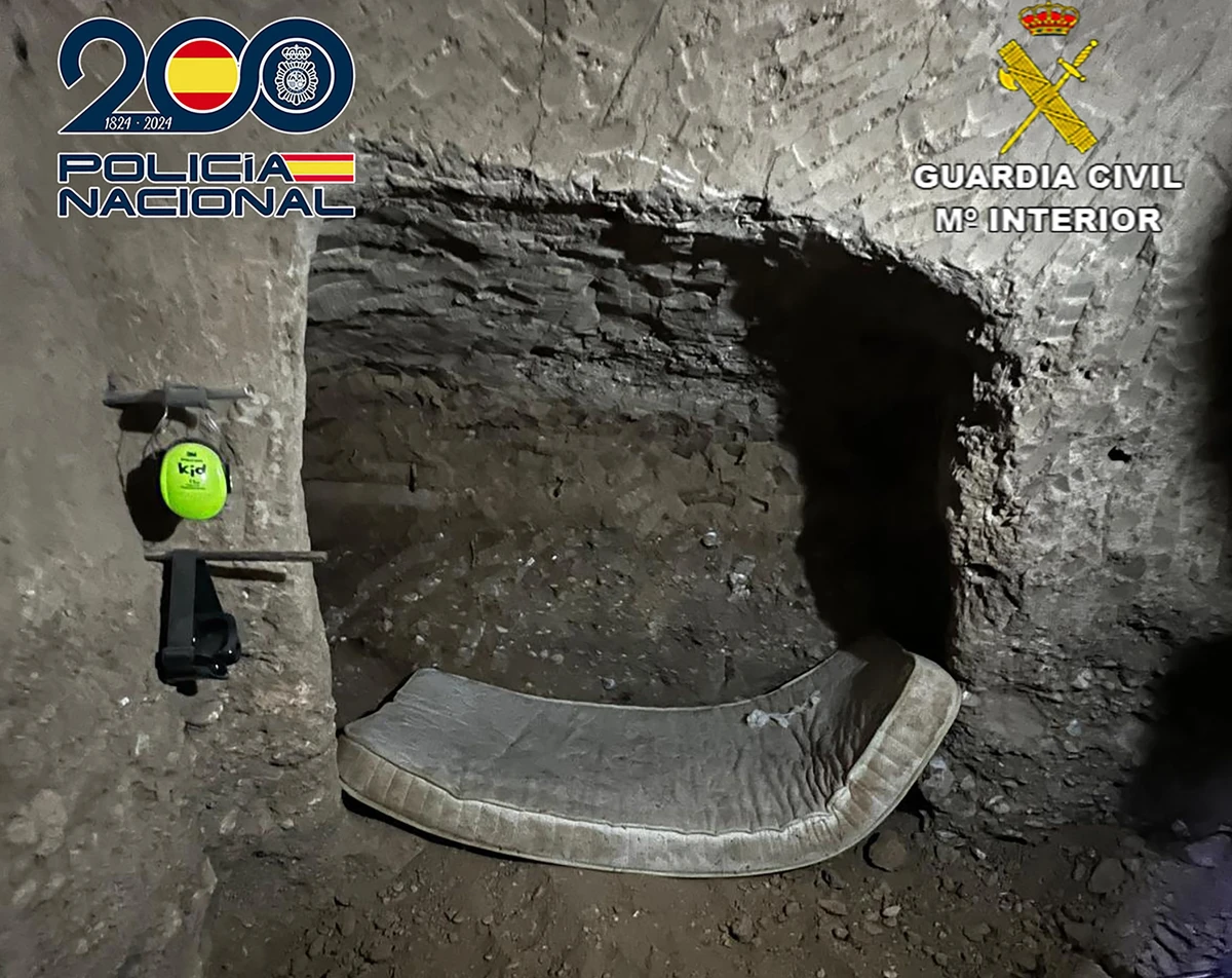 Spain police dig up underground shooting range used by gun traffickers