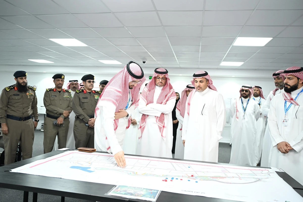 Jeddah governor inspects Formula 1 preparations